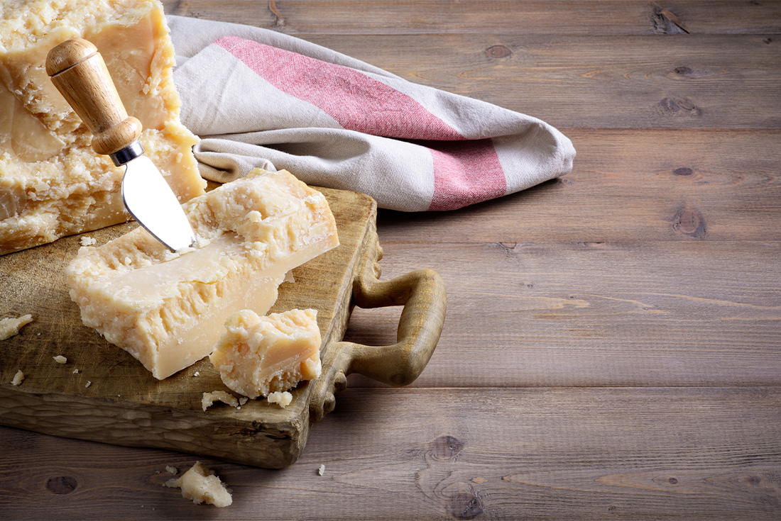 Quante calorie contiene il Parmigiano Reggiano?