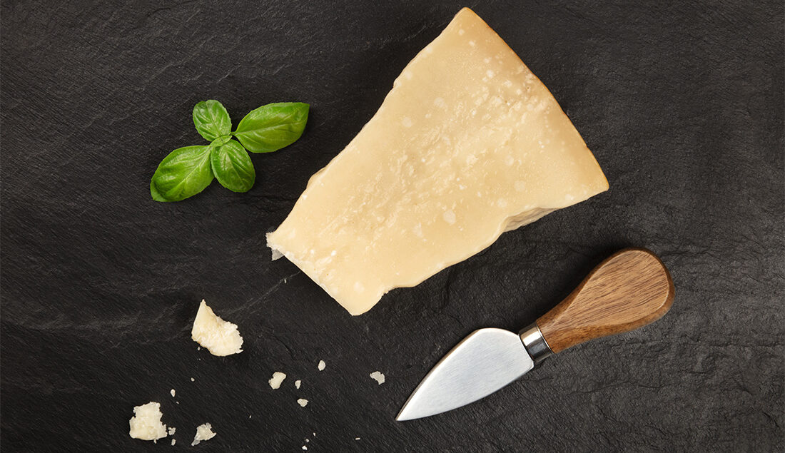 Parmigiano Reggiano o Grana Padano? Ecco come distinguerli ...